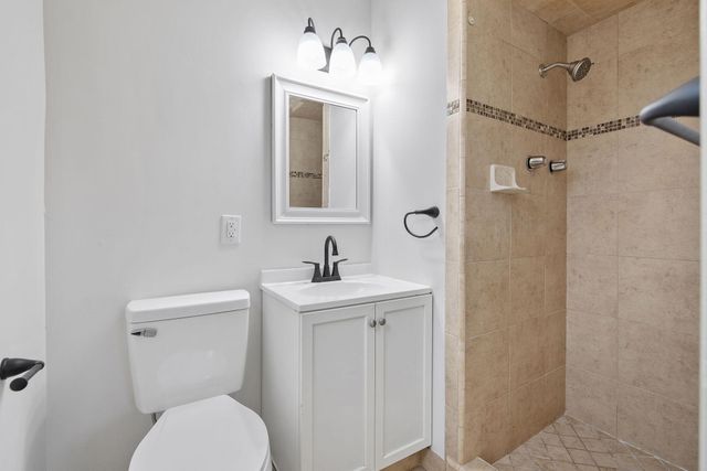 2039 S Locust Street, Visalia, CA 93277