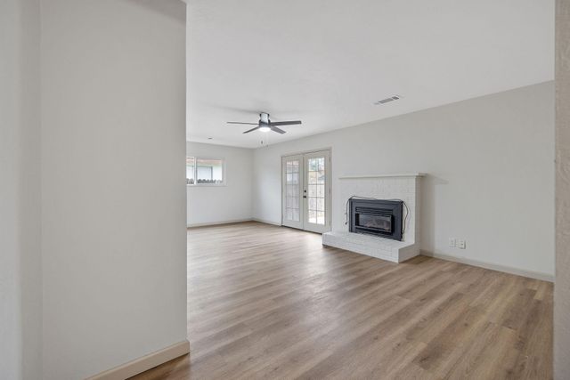 2039 S Locust Street, Visalia, CA 93277