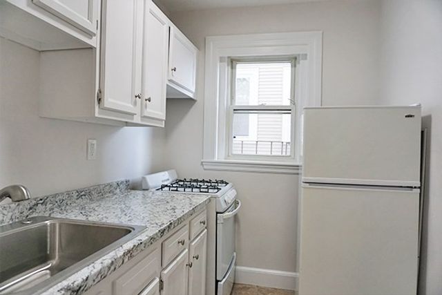 95 Adams St 08, Waltham, MA 02453