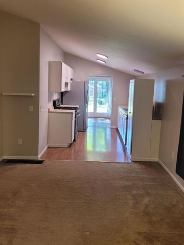 1367 E Summit Avenue, Muskegon, MI 49444