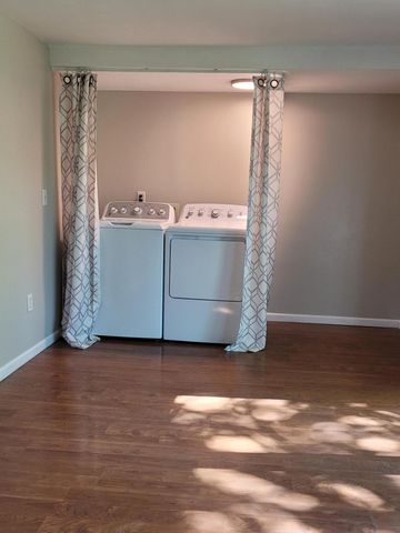 1367 E Summit Avenue, Muskegon, MI 49444
