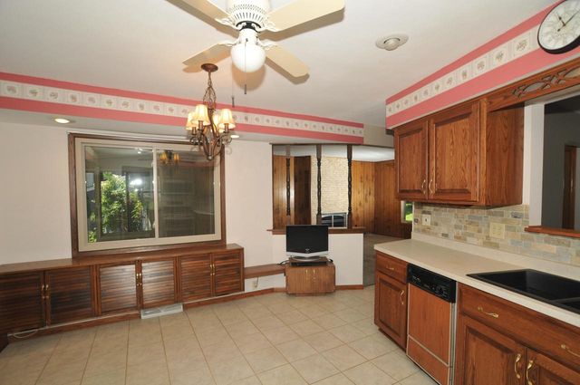 8150 S 58th STREET, Franklin, WI 53132
