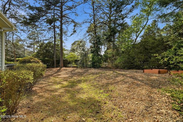 101 Belmont Court, Southern Pines, NC 28387