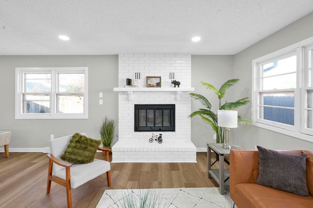 8208 E Grail St, Wichita, KS 67207