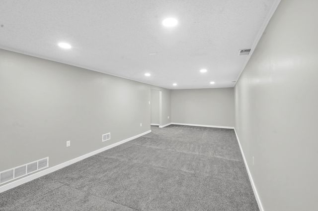 8208 E Grail St, Wichita, KS 67207