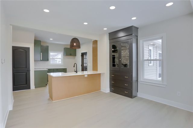 316 Line Ave, Ellwood City, PA 16117