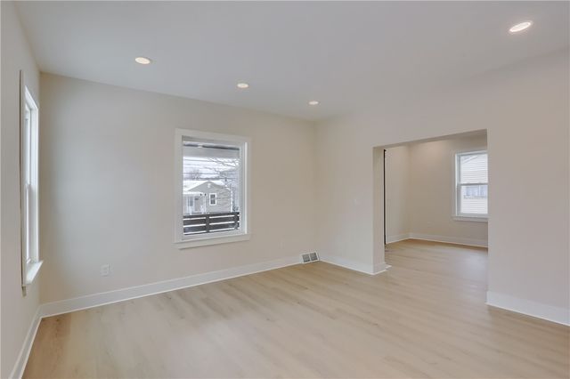 316 Line Ave, Ellwood City, PA 16117