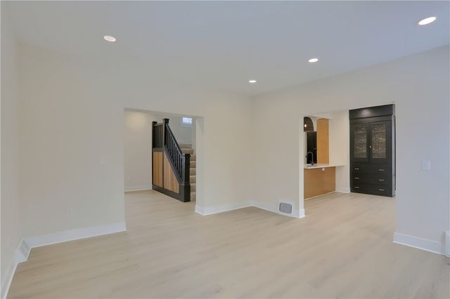 316 Line Ave, Ellwood City, PA 16117