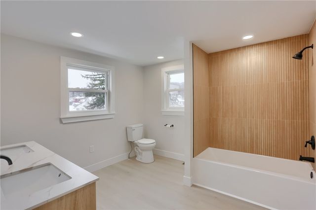 316 Line Ave, Ellwood City, PA 16117