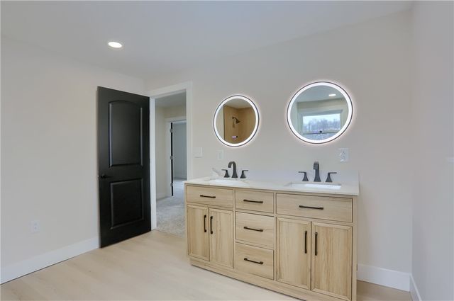 316 Line Ave, Ellwood City, PA 16117