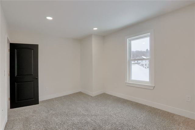 316 Line Ave, Ellwood City, PA 16117