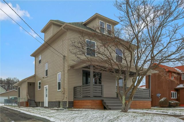 316 Line Ave, Ellwood City, PA 16117