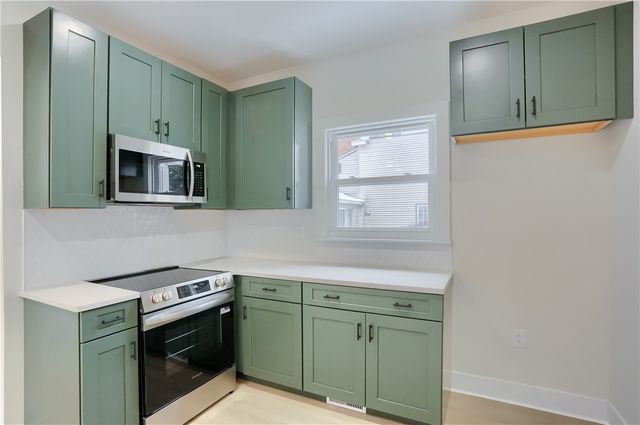 316 Line Ave, Ellwood City, PA 16117