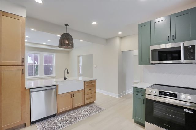 316 Line Ave, Ellwood City, PA 16117