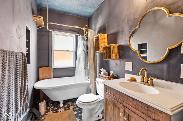 321 N Riley Avenue, Indianapolis, IN 46201
