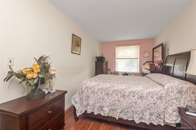5536 69th Place R3, Maspeth, NY 11378