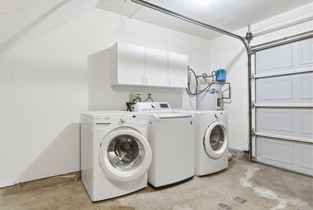 3034 Swallows Nest Dr, Sacramento, CA 95833