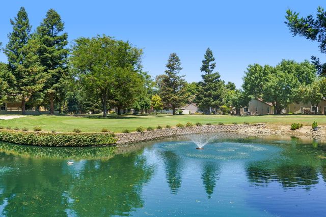 3034 Swallows Nest Dr, Sacramento, CA 95833