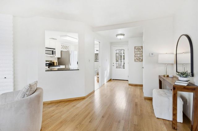 3034 Swallows Nest Dr, Sacramento, CA 95833