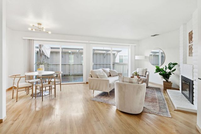 3034 Swallows Nest Dr, Sacramento, CA 95833