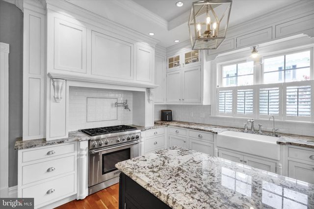 1240 DAUPHIN AVE, Wyomissing, PA 19610