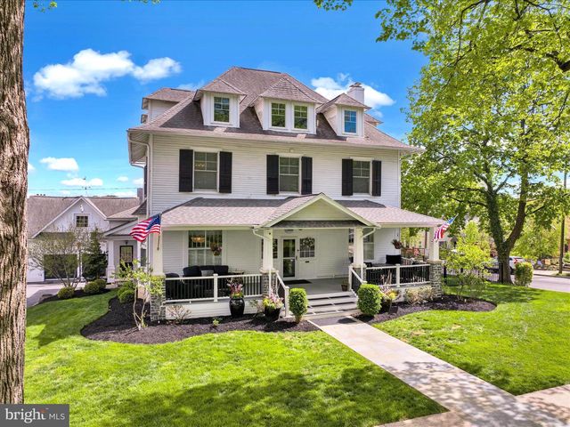 1240 DAUPHIN AVE, Wyomissing, PA 19610
