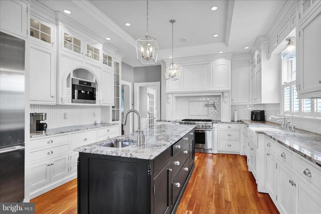 1240 DAUPHIN AVE, Wyomissing, PA 19610
