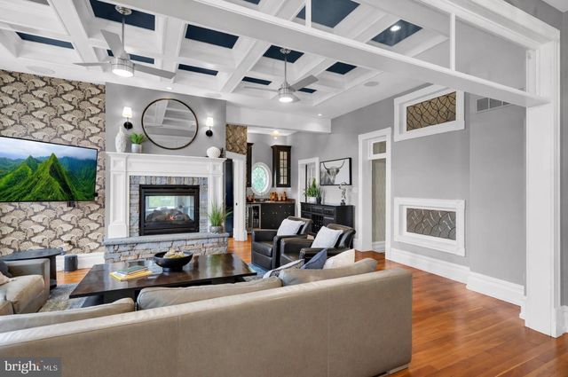 1240 DAUPHIN AVE, Wyomissing, PA 19610