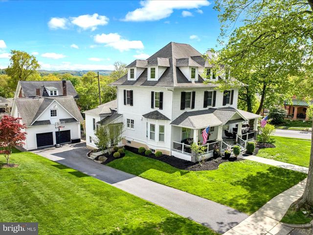 1240 DAUPHIN AVE, Wyomissing, PA 19610