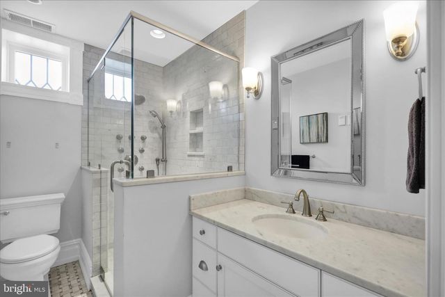 1240 DAUPHIN AVE, Wyomissing, PA 19610