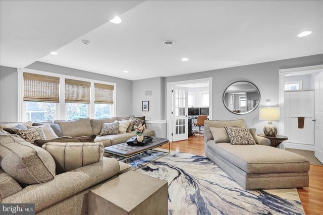1240 DAUPHIN AVE, Wyomissing, PA 19610