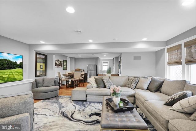 1240 DAUPHIN AVE, Wyomissing, PA 19610