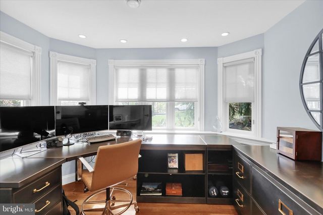 1240 DAUPHIN AVE, Wyomissing, PA 19610