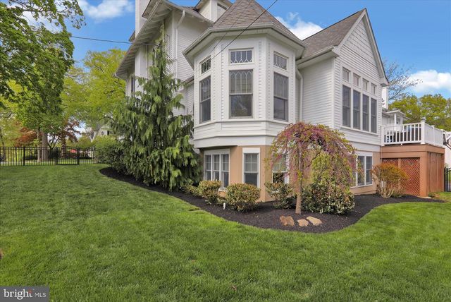 1240 DAUPHIN AVE, Wyomissing, PA 19610