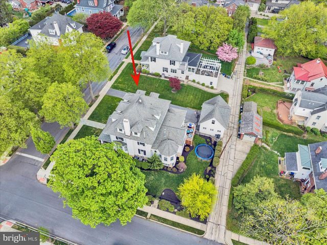 1240 DAUPHIN AVE, Wyomissing, PA 19610
