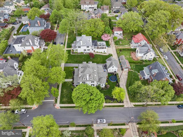 1240 DAUPHIN AVE, Wyomissing, PA 19610
