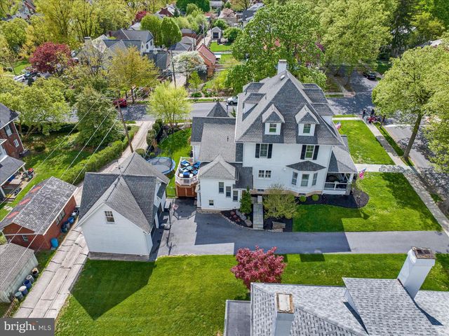 1240 DAUPHIN AVE, Wyomissing, PA 19610