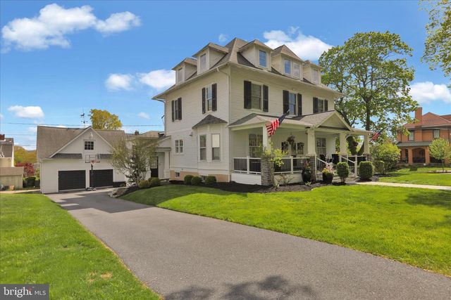 1240 DAUPHIN AVE, Wyomissing, PA 19610