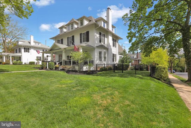 1240 DAUPHIN AVE, Wyomissing, PA 19610