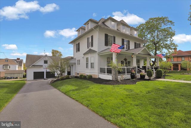 1240 DAUPHIN AVE, Wyomissing, PA 19610