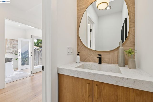 3031 WHEELER STREET, Berkeley, CA 94705