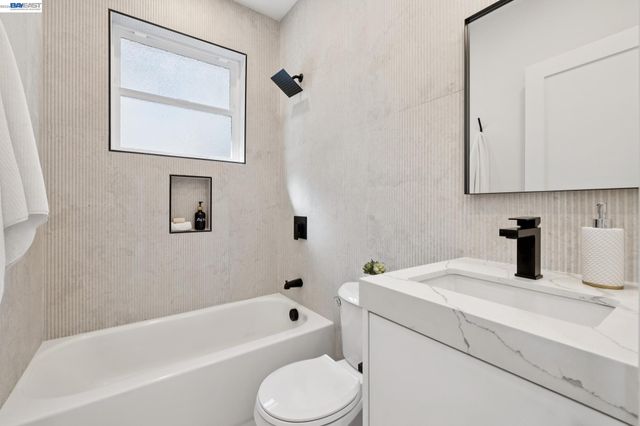 3031 WHEELER STREET, Berkeley, CA 94705