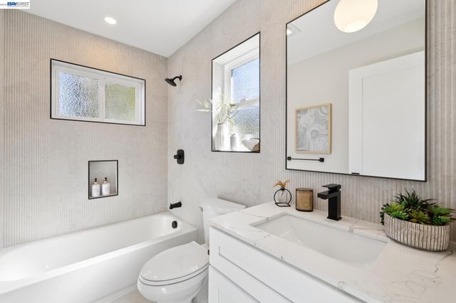 3031 WHEELER STREET, Berkeley, CA 94705