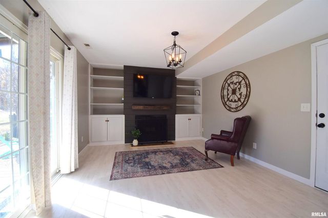 4419 Woodglen Lane, Mt Vernon, IL 62864