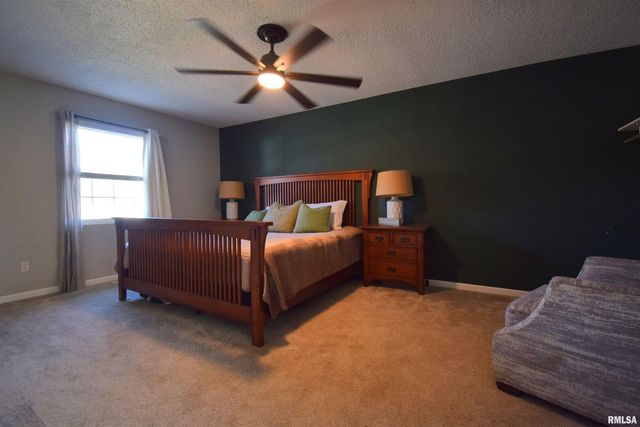 4419 Woodglen Lane, Mt Vernon, IL 62864