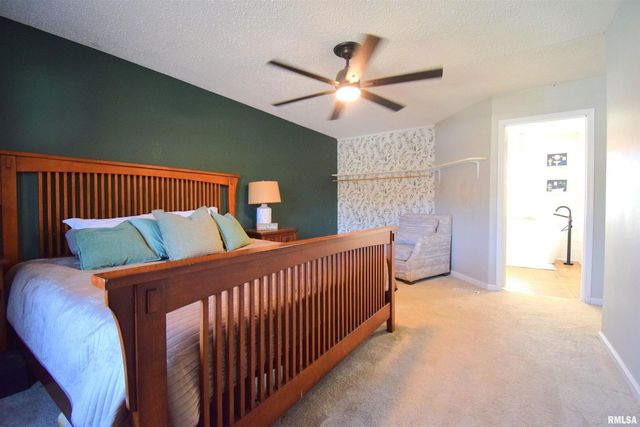 4419 Woodglen Lane, Mt Vernon, IL 62864