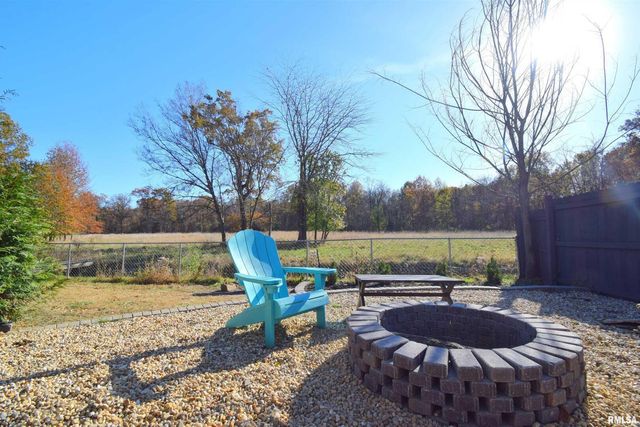 4419 Woodglen Lane, Mt Vernon, IL 62864