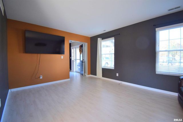 4419 Woodglen Lane, Mt Vernon, IL 62864