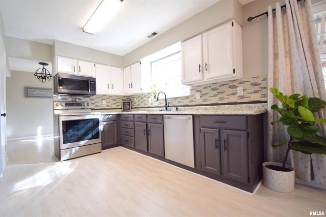 4419 Woodglen Lane, Mt Vernon, IL 62864