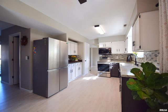 4419 Woodglen Lane, Mt Vernon, IL 62864